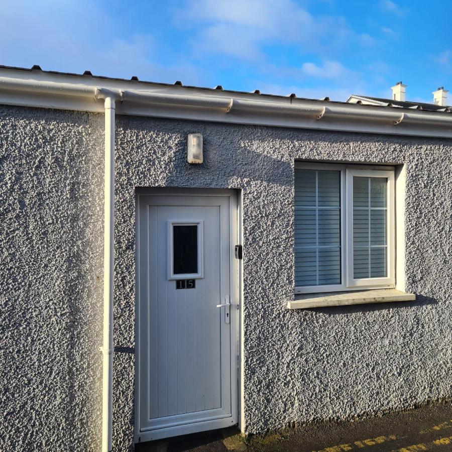 2 Bed Flat Right In Centre Of Portrush Town Apartman Kültér fotó