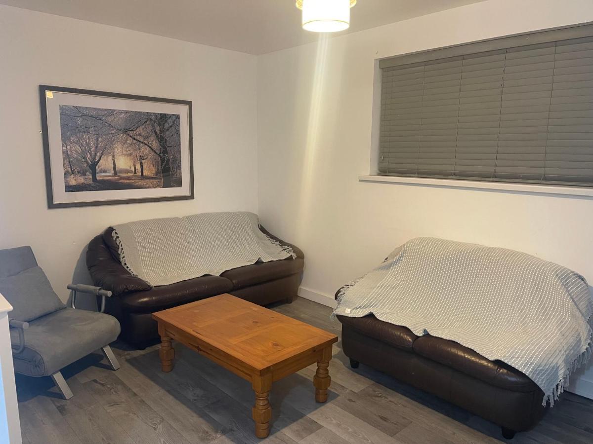 2 Bed Flat Right In Centre Of Portrush Town Apartman Kültér fotó
